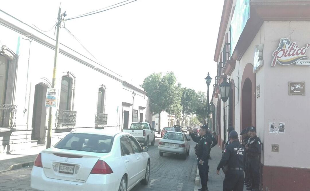 Docentes retiran plantón frente a Casa Oficial de Oaxaca 