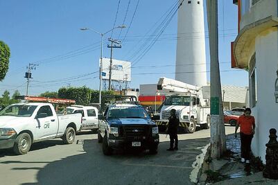 Sin luz, palacio municipal de Melchor Ocampo por adeudo