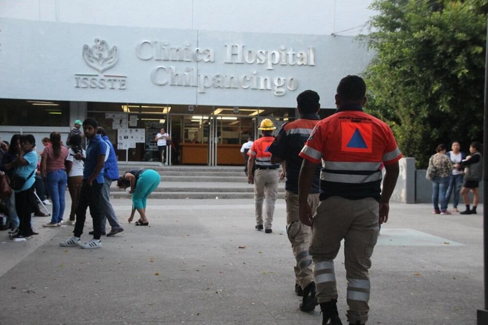 También resultaron afectados cinco hospitales y cinco iglesias (Foto: Especial)