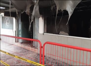 Veladora en altar habría provocado incendio en estadio de Veracruz