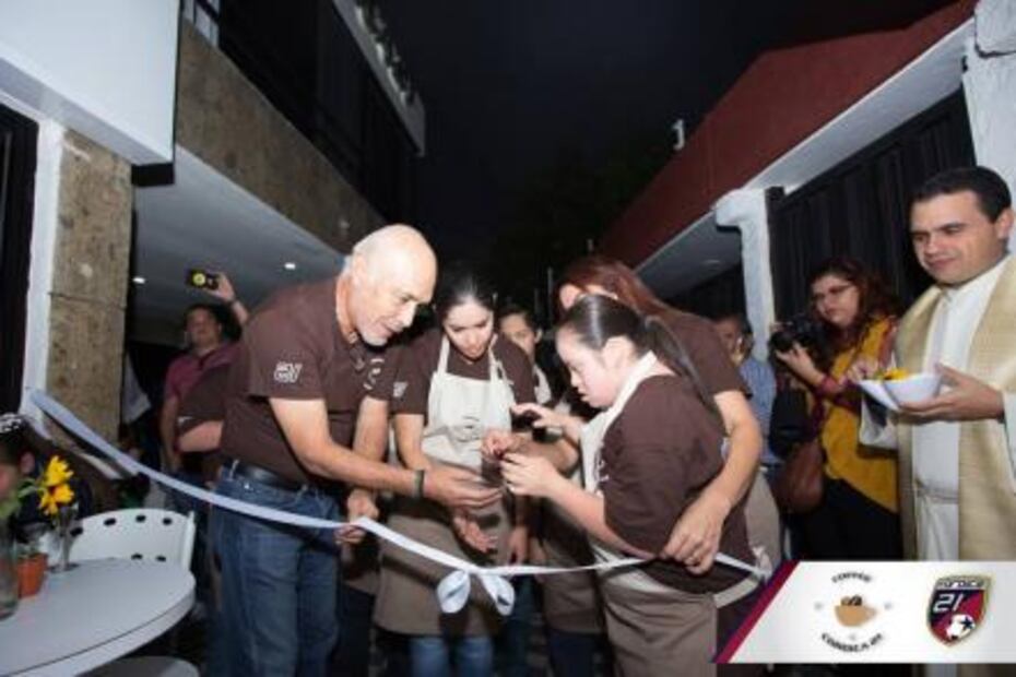 Cordica 21, un espacio atendido por jóvenes con síndrome de Down