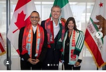 Gobernador de California celebra con México y Canadá el arranque del Mundial 2026; intercambian bufandas de sus selecciones
