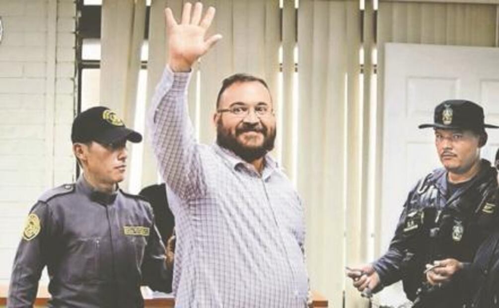 El Foco. El chat censurado entre Cabeza de Vaca y Sergio Mayer