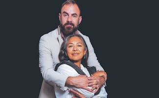 "Sobre las olas" rompe con la idea de la madre perfecta