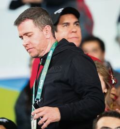 Se va Castillo y empiezan a caer medallas