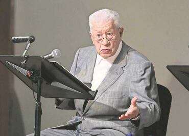 La política mexicana es el PRI y los desechos del PRI: López Tarso