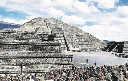 Trabajadores de cultura se manifestarán en la Pirámide de la Luna en Teotihuacan