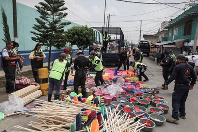 Gobierno de Chalco reparte kits de limpieza a familias afectadas por las inundaciones