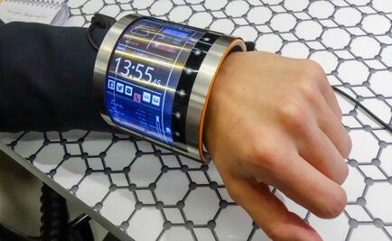 Crean pantalla flexible que se puede usar en la mano