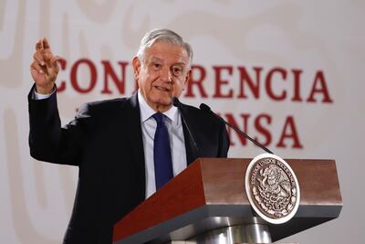 AMLO dice que atenderá protestas de Canal Once