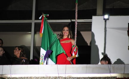 Alessandra Rojo de la Vega reconoce a madres buscadoras y pide muerte al mal gobierno en Grito de Independencia