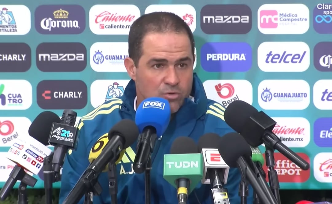 André Jardine en conferencia de prensa, tras las victoria en León. FOTO: Captura de video