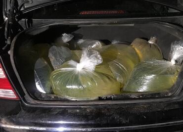 Detienen a dos hombres con 300 litros de huachicol en Puebla