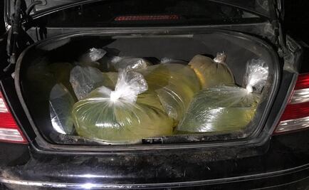 Detienen a dos hombres con 300 litros de huachicol en Puebla