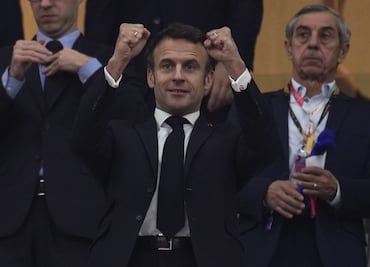 Macron y su esposa Brigitte encabezan la representación para apoyar a Francia en Qatar