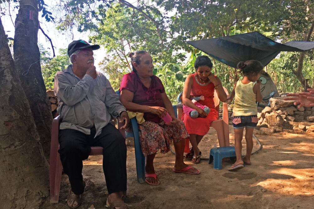 Cerca de La Libertad, en Ayutla de los Libres, vive la familia de Rubén Santana Alonso y Juventina Villa Mojica, asesinados entre 2011 y 2012, en medio de pleitos por tierras y entre narcos de la región (David Espino)