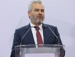 VIDEO: la ruta del agresor del alcalde Carlos Manzo para llegar a él; se hospedó en un hotel cercano al lugar del asesinato