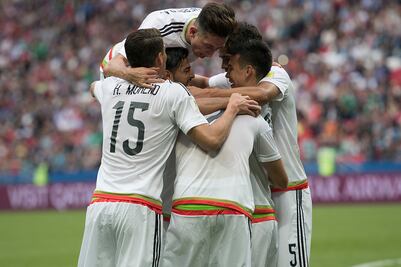 Tres mexicanos en el 11 ideal de la Concacaf