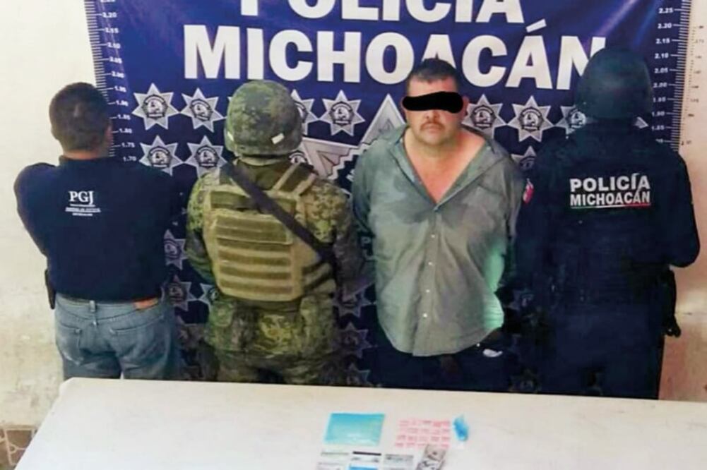 La Mami fue detenido por los elementos mientras caminaba en la calle. (CORTESÍA DEL GOBIERNO DE MICHIACÁN)