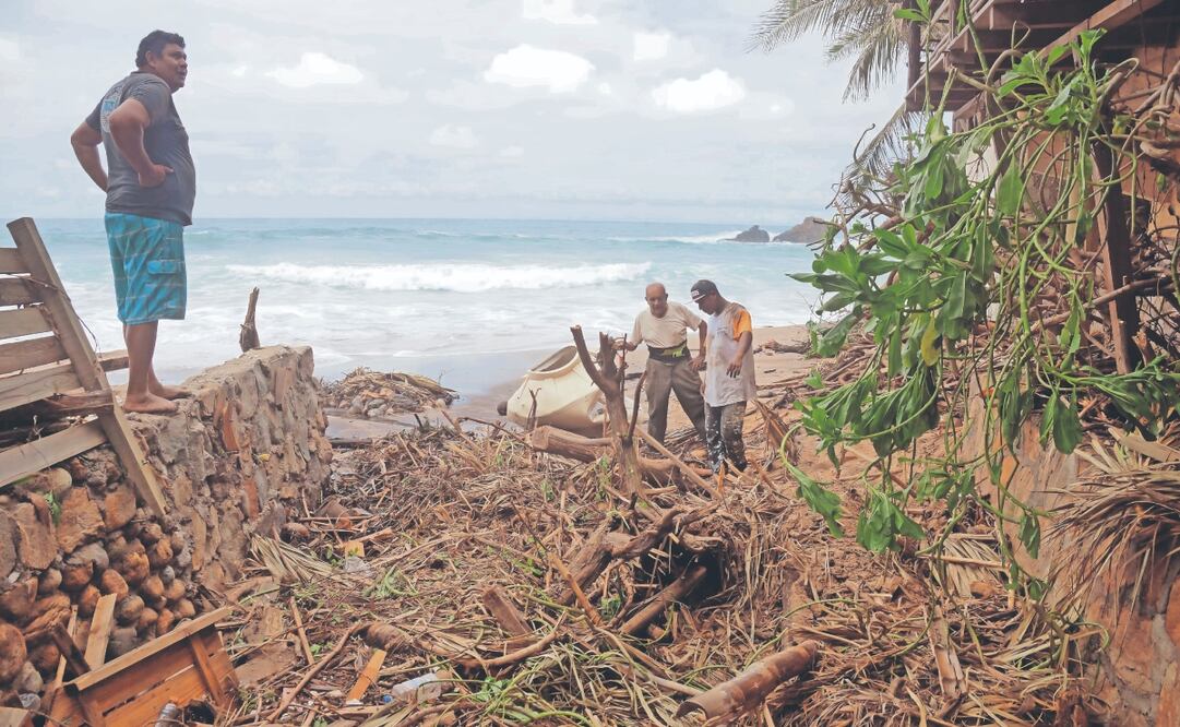 El huracán provocó daños en los restaurantes y bares de las playas de comunidades como Mazunte, San Agustinillo y Santa Elena del Tule, en el municipio de Santa María Tonameca. Foto: de Edwin Hernández. El Universal