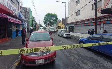 Matan a balazos a una mujer en calles de la alcaldía Venustiano Carranza; fue atacada por dos personas en una motocicleta