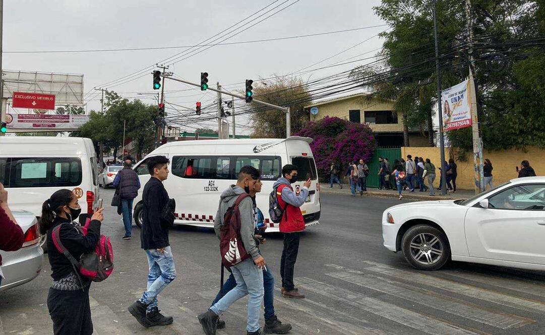Bloquean avenida López Portillo, en Tultitlán. Foto: Maribel Gutiérrez / EL UNIVERSAL 
