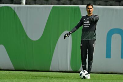 Es un orgullo apoyar el proceso actual del Tri: Ochoa