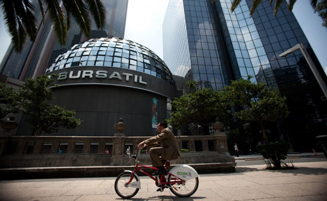 Bolsa Mexicana opera con ganancia de 0.59%