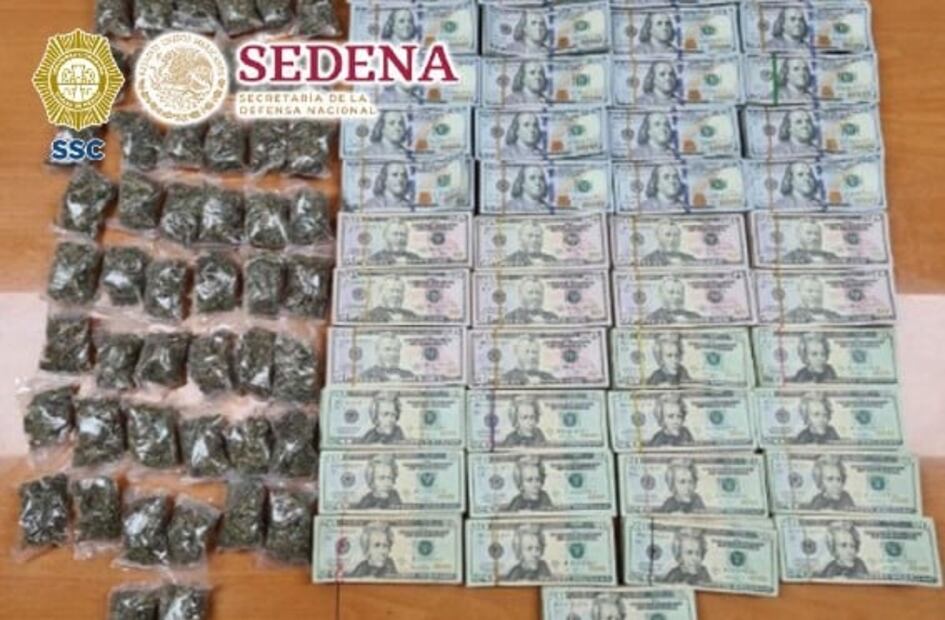 Detienen a mujer con 280 mil dólares y presunta droga en la Cuauhtémoc
