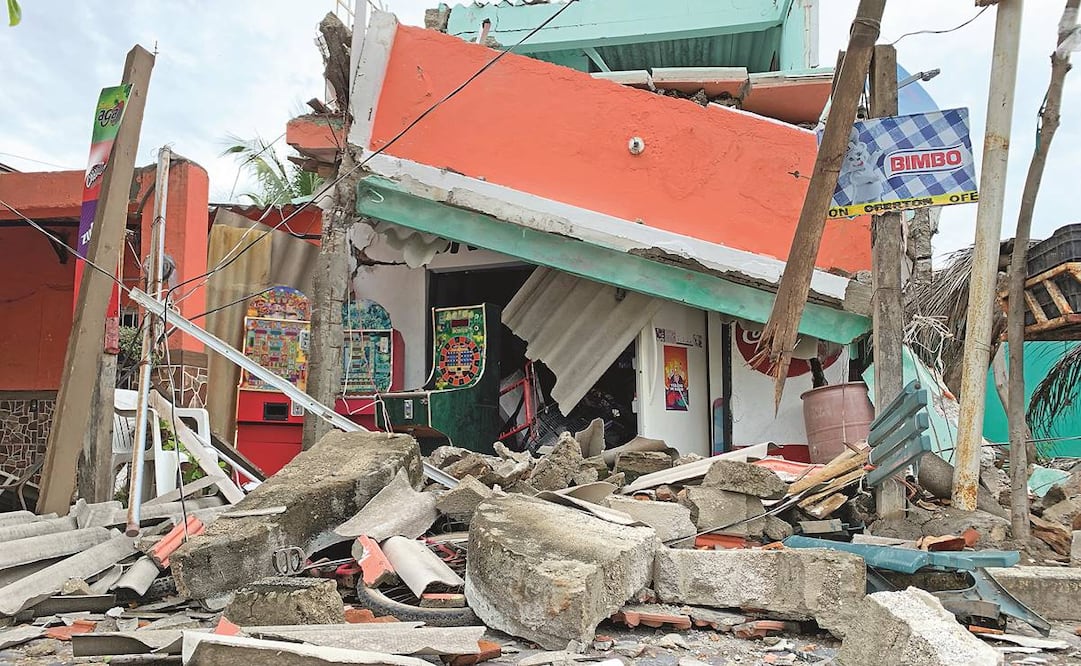 Sismo desplomó iglesia de San Rafael, de la localidad de Boca de Apiza, del municipio de Coahuayana, Michoacán. Foto: Especial
