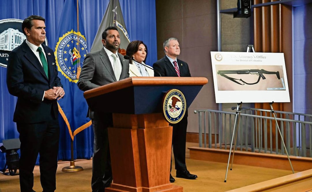 El director del FBI, Kash Patel, durante una conferencia sobre el caso del tirador de la gala del sábado en EU. Foto: Annabelle Gordon / AFP