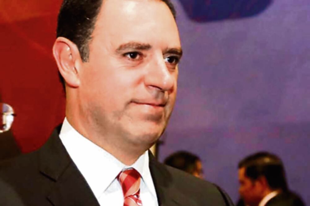 Gobernador va llegando y ya es cuestionado