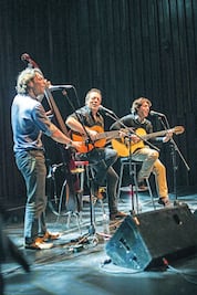 Españoles de nacimiento, mexicanos musicalmente