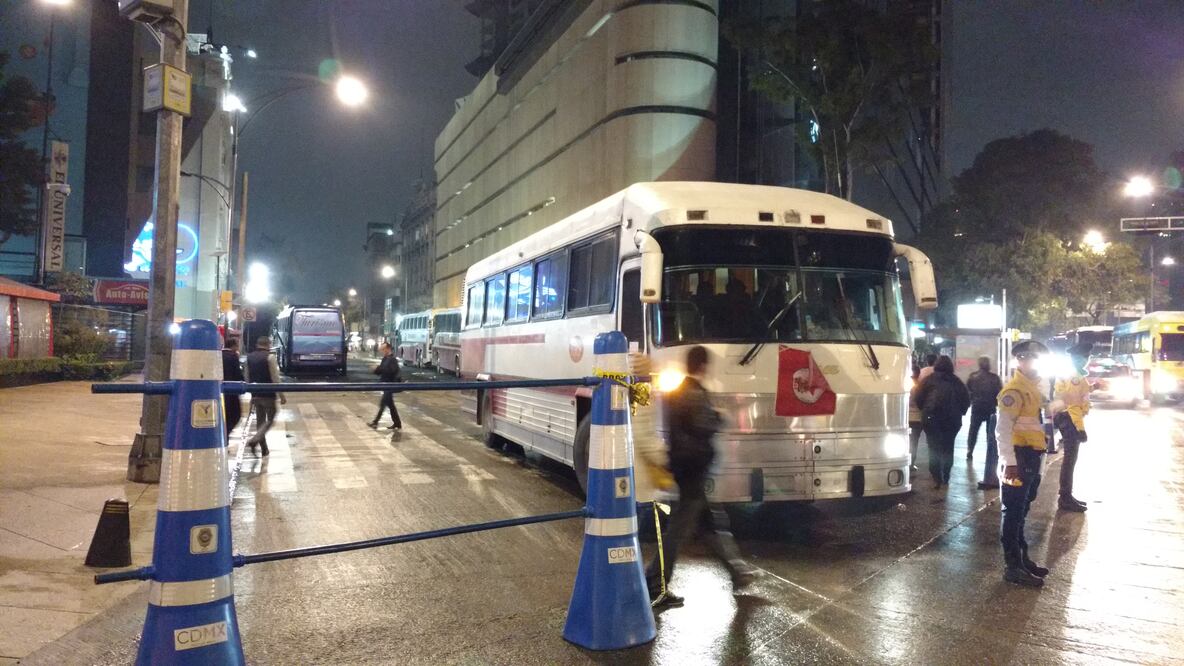 Organizaciones campesinas fueron desalojadas de las inmediaciones de la Segob. (GERARDO SUÁREZ. EL UNIVERSAL)