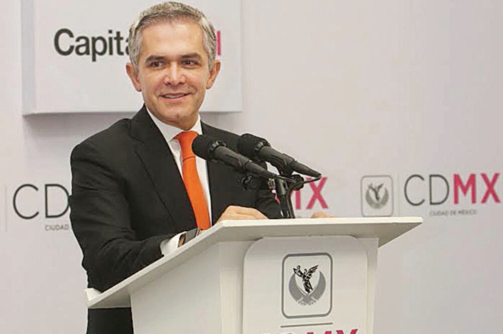 El jefe de gobierno, Miguel Ángel Mancera, reiteró que pese al recorte en el presupuesto, los programas sociales no se verán reducidos (ESPECIAL)