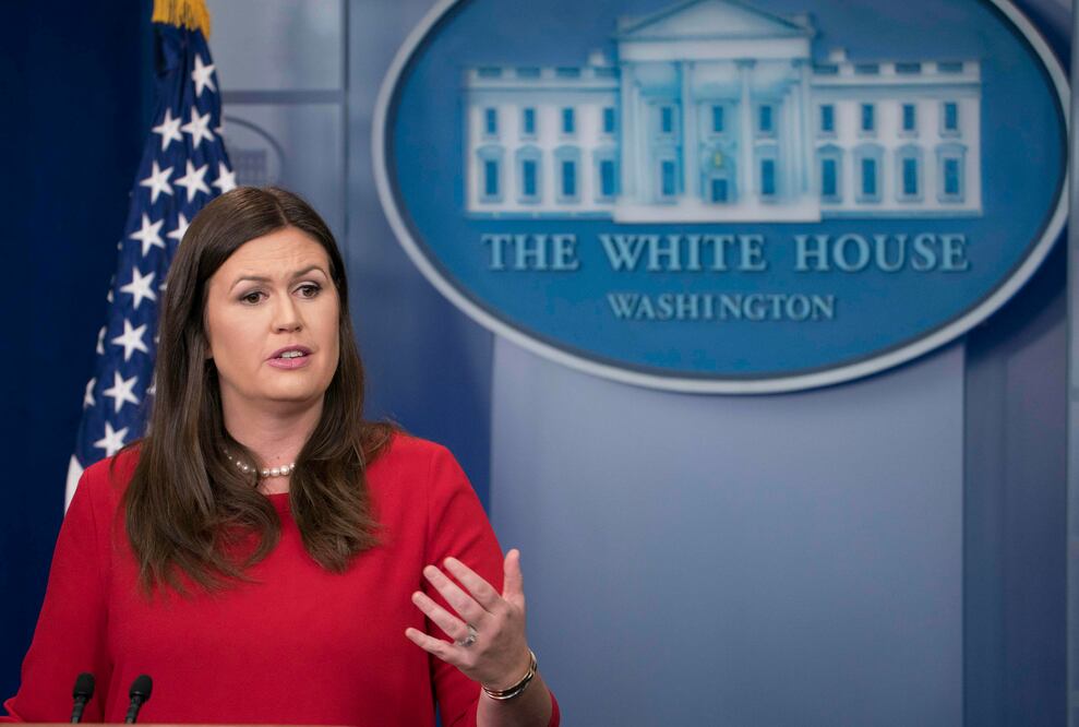 Sarah Huckabee Sanders, secretaria de prensa de la Casa Blanca (Foto: AFP)