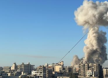 Israel bombardea Gaza y dice que los últimos cuerpos recibidos no son de rehenes