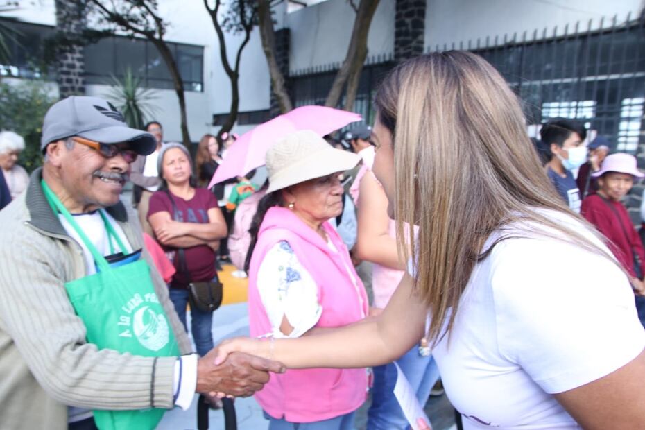 Entregan cobijas en Tlalpan. FOTO: Especial/ EL UNIVERSAL/