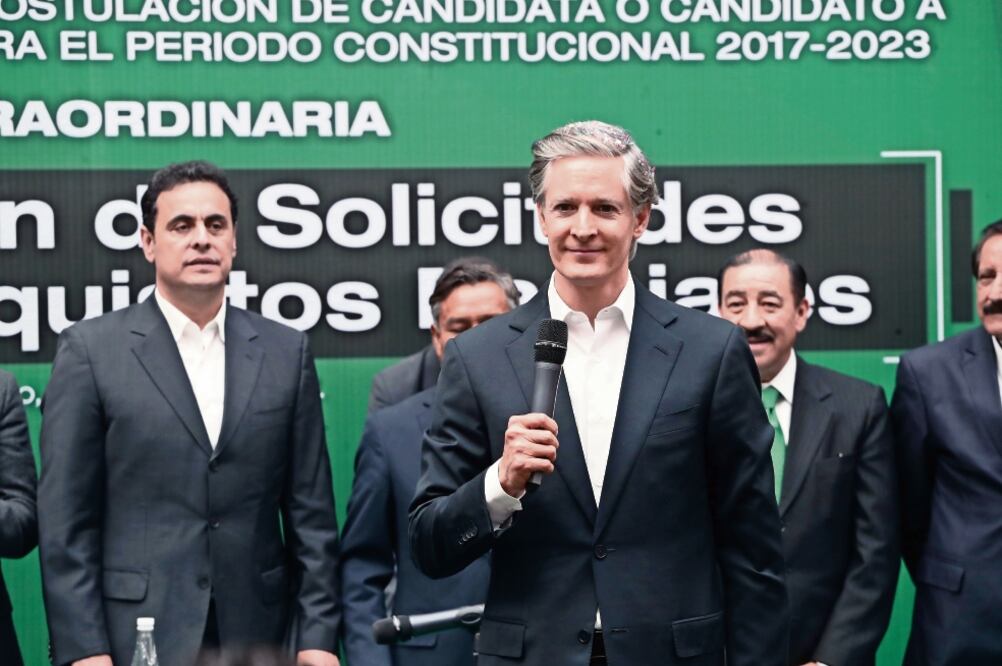 Alfredo del Mazo señaló que, ante el incierto panorama internacional, la unidad es necesaria en el país.(ARCHIVO EL UNIVERSAL)