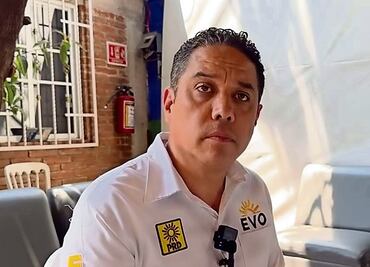 Denuncia candidato del PRD que lo buscan hombres armados