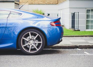 ¿Puedes estacionar tu auto afuera de tu casa o amerita multa?