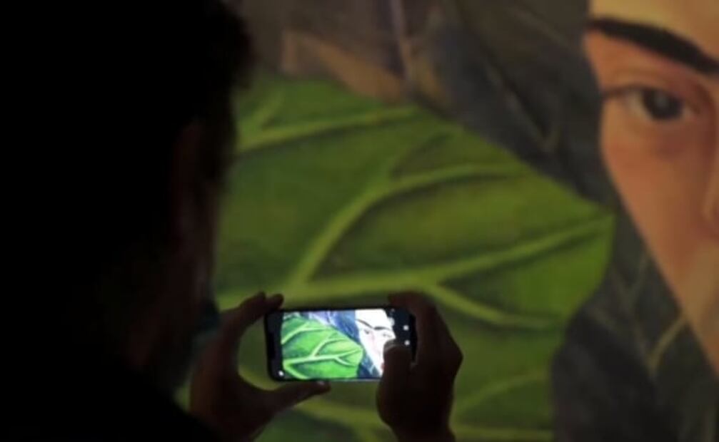 Llega la experiencia inmersiva de la obra de Frida Kahlo a México