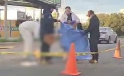 Mujer se arroja de puente peatonal en carretera México–Pachuca; muere tras ser atropellada por varios vehículos