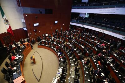 En su primer sesión ordinaria, senadores se enfrentan por Insabi