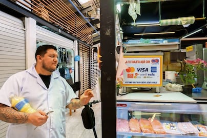 Pago electrónico, la transición silenciosa en mercados públicos