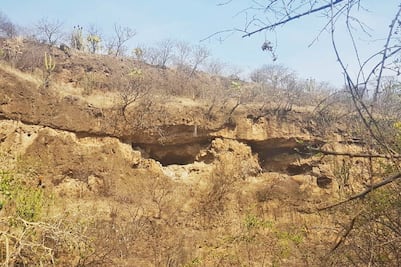 Liberan a 2 hermanos secuestrados en Michoacán; los mantenían en una cueva