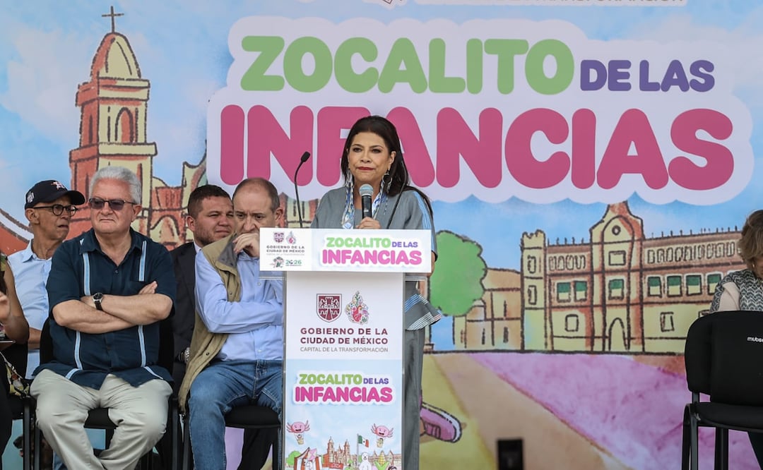 Clara Brugada, encabezó la inauguración de la edición 2026 del festival “Zocalito de las Infancias”. | Foto: Gabriel Pano.