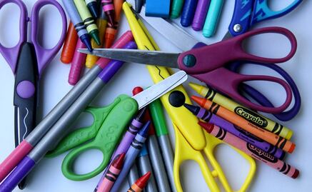 “Lo barato sale caro”, dicen papeleros de Toluca ante venta de útiles escolares en lugares no establecidos