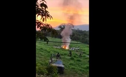 Ejecutan a cuatro personas e incendian helicóptero en Tamasopo, SLP