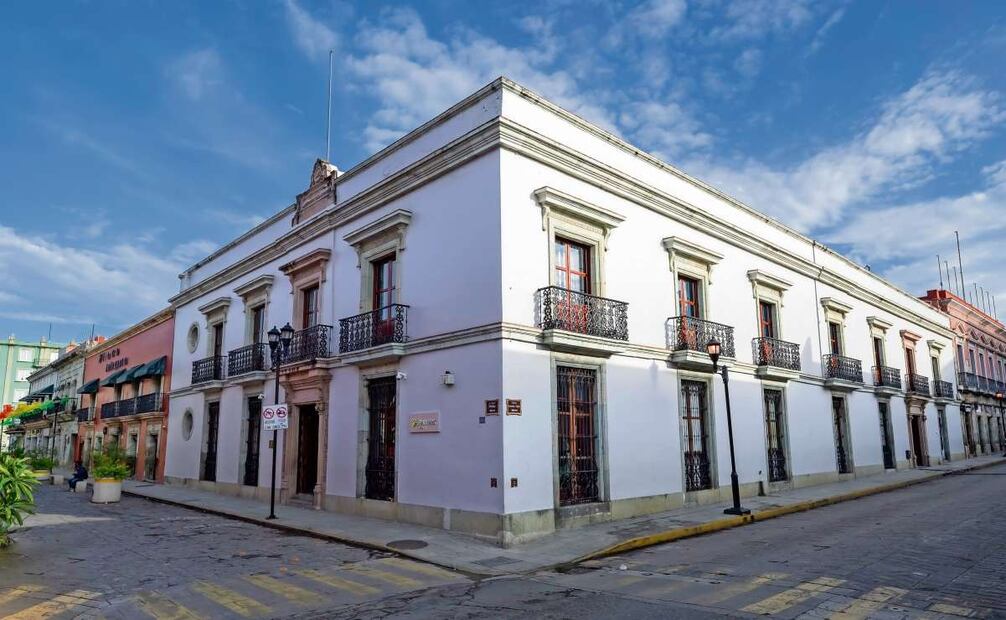 Del inmueble, en calle Armenta y López 106, lo único que queda con valor arquitectónico es la fachada, que es de finales del siglo XIX. Foto: Banamex y Frida Juárez / EL UNIVERSAL
